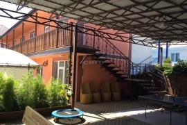 Недвижимость Дома, дачи, коттеджи / Коттедж 400 м² на участке 6 сот.