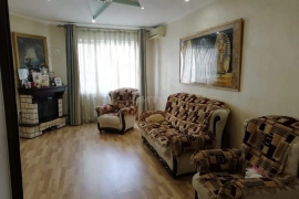 Продам трехкомнатную вторичку 81.0 м² этаж 2/9 город Новороссийск Южный район улица Южная 12 14-й микрорайон